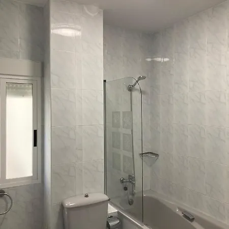 Amplio Y Luminoso Apartamento De 3 Dormitorios Con Vista Mar, A Solo 5 Min Caminando De La Playa Y Del Centro! Villanueva De Arosa
